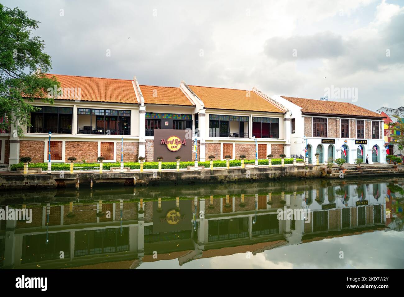 Hard Rock Cafe ville le long de la rivière Melaka à Malacca, Malaisie. Malacca est inscrite au patrimoine mondial de l'UNESCO depuis le 7 juillet 2008. Banque D'Images
