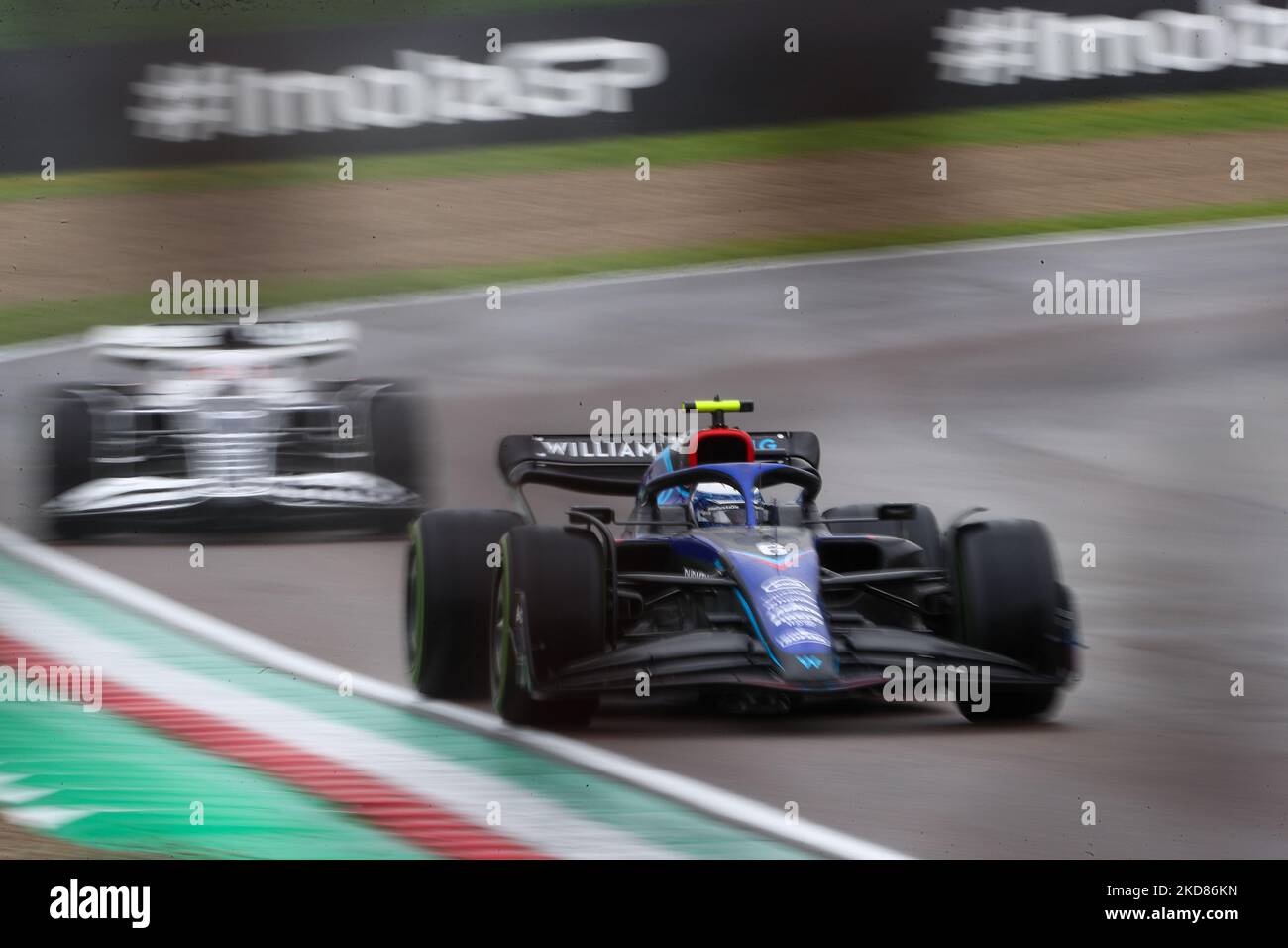 Rolex Gran Premio del fabriqué en Italie e dell'Emilia-Romagna: Nicholas Latifi (CAN) Williams FW44 &#XA; Pendant le Championnat de Formule 1 Formule 1 Rolex Emilia Romagna Grand Prix 2022, 4rd tour du Championnat du monde de Formule 1 2022 de la FIA Free Practices on 22 avril 2022 au circuit Ferrari Enzo e Dino à Imola, Italie (photo par Alessio de Marco/LiveMedia/NurPhoto) Banque D'Images