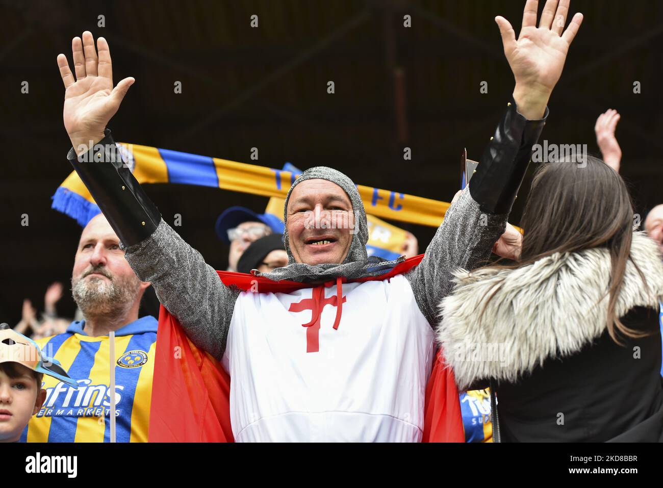 Shrewsbury Town fans lors du match Sky Bet League 1 entre Charlton Athletic et Shrewsbury Town à The Valley, Londres, le samedi 23rd avril 2022. (Photo par Ivan Yordanov/MI News/NurPhoto) Banque D'Images