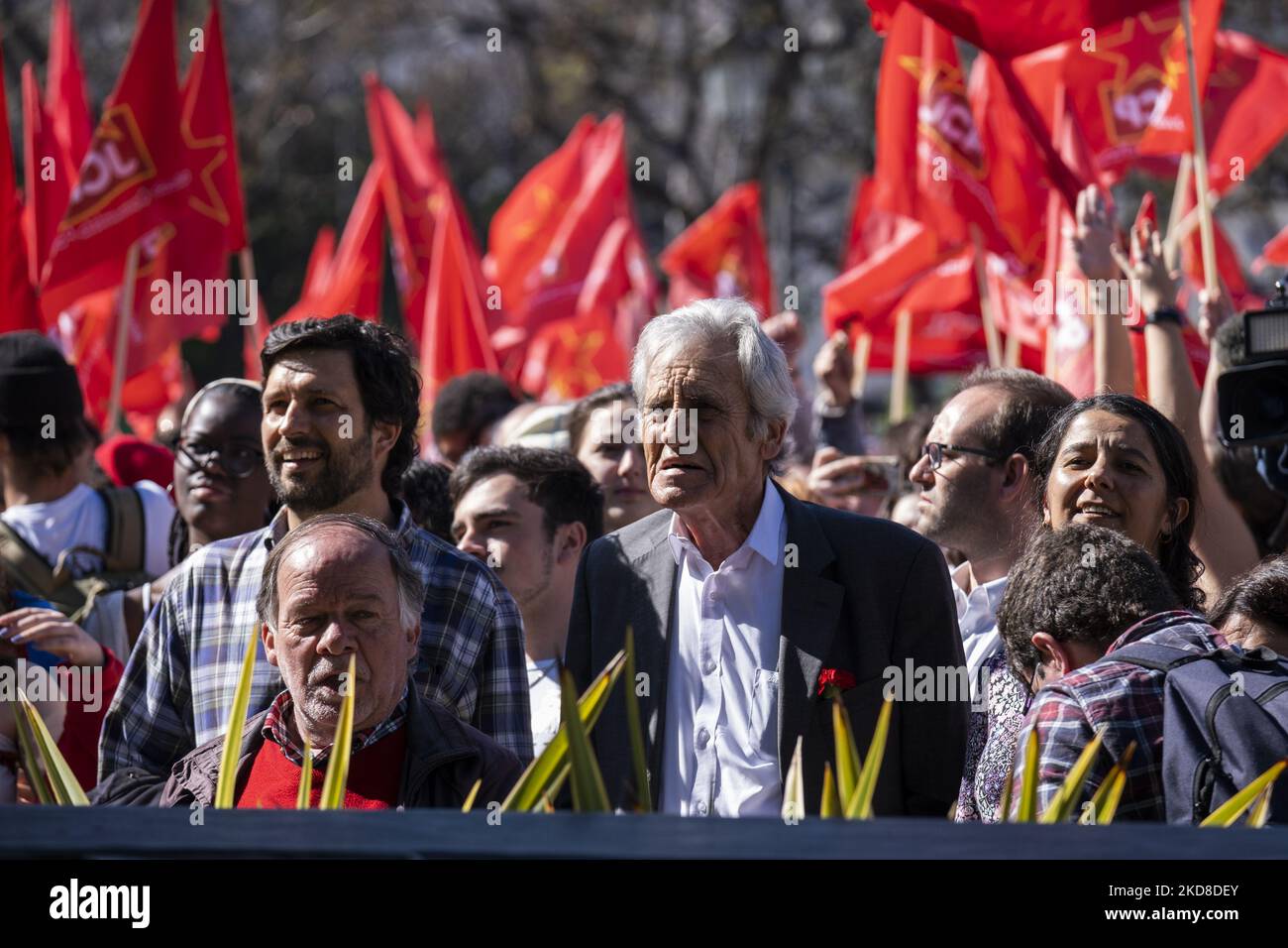 Jerónimo de Sousa du Parti communiste commémorent le jour de la résolution à Lisbonne, Portugal sur 25 avril 2022 des milliers de personnes dans la rue célèbrent une autre année dans la rue après la révolution d'avril qui a mis fin à la dictature sur 25 avril 1974. (Photo de Nuno Cruz/NurPhoto) Banque D'Images