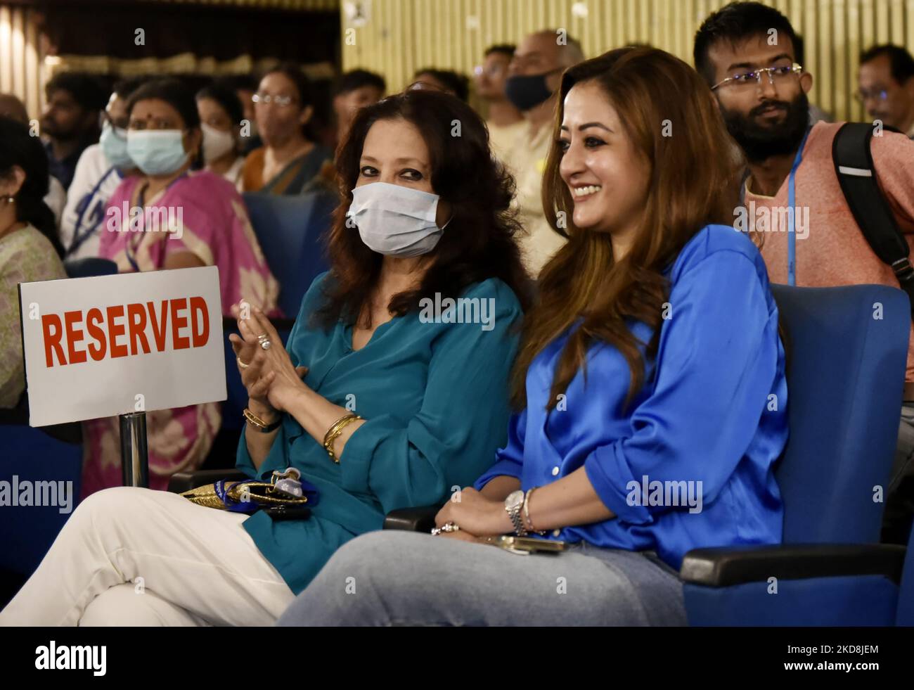 Les actrices indiennes Moonmoon Sen et Raima Sen participent au Festival international du film de Kolkata 2022 (KIFF), Kolkata, Inde, 27 avril 2022. (Photo par Indranil Aditya/NurPhoto) Banque D'Images