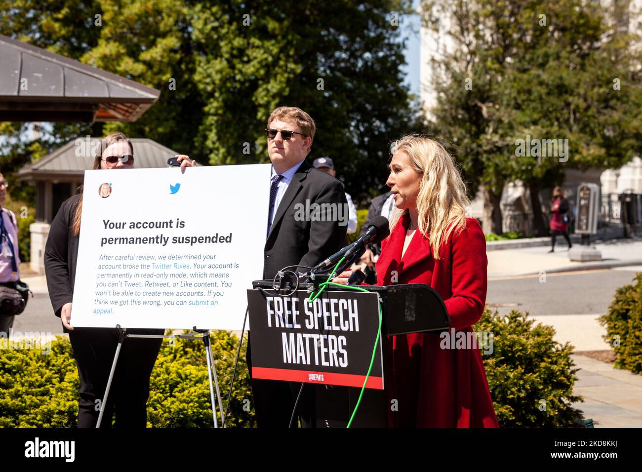 Marjorie Taylor Greene (R-GA) parle lors d'une conférence de presse sur la Free Speech Act de 21st siècles qu'elle a co-écrit avec le sénateur Bil;l Hagerty (R-TN). Greene a parlé spécifiquement de la liberté d'expression et de l'achat de Twitter par Elon Musk. Elle est actuellement interdite sur Twitter en raison de l'affichage répété de fausses informations sur le coronavirus et l'élection de 2020. Elle est actuellement confrontée à un défi quant à son éligibilité à l'élection en raison de ses activités autour de l'insurrection du Capitole sur 6 janvier 2021. (Photo d'Allison Bailey/NurPhoto) Banque D'Images