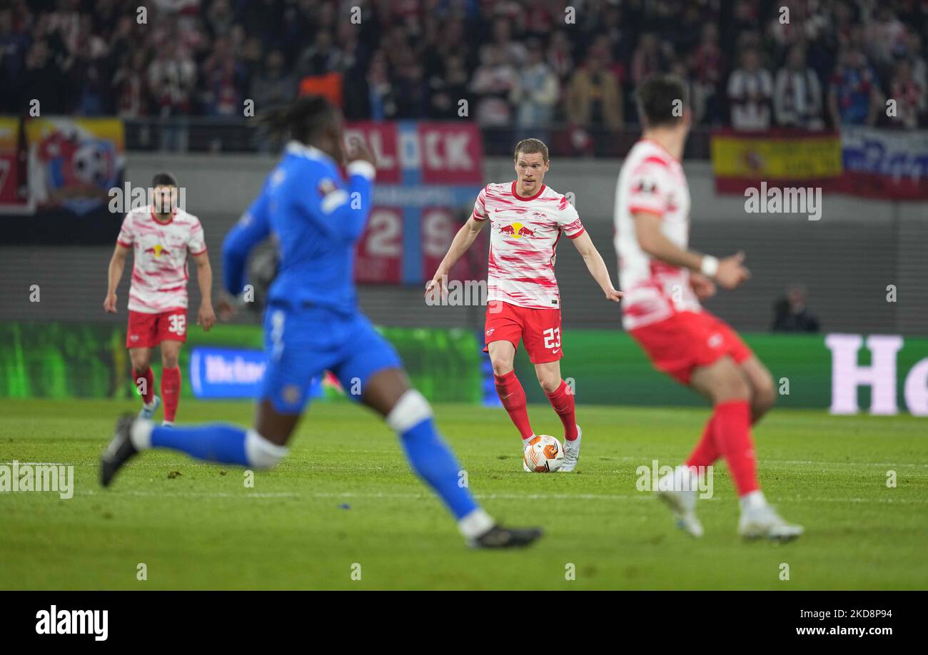 Marcel Halstenberg de RB Leipzig contrôle le ballon pendant RB Leipzig contre les Rangers FC, UEFA Europa League semi-finale à Red Bull Arena, Leipzig, Allemagne sur 28 avril 2022. (Photo par Ulrik Pedersen/NurPhoto) Banque D'Images