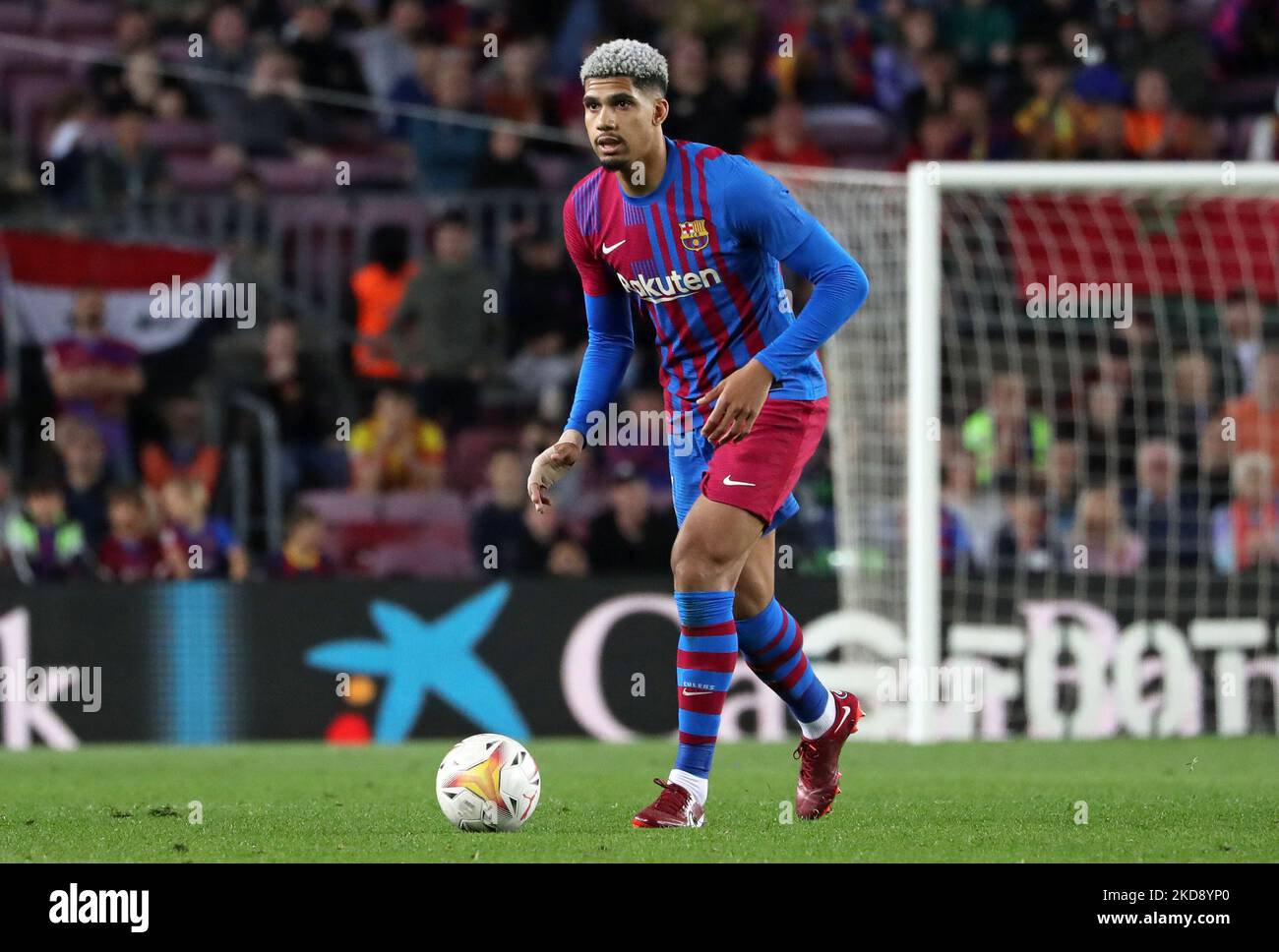 Ronald Araujo lors du match entre le FC Barcelone et le RCD Mallorca, correspondant à la semaine 34 de la Liga Santander, joué au stade Camp Nou, à Barcelone, le 1st mai 2022. (Photo de Joan Valls/Urbanandsport /NurPhoto) Banque D'Images