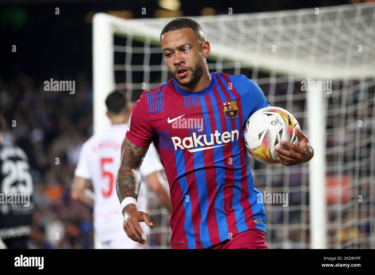 Memphis Depay pendant le match entre le FC Barcelone et le RCD Mallorca, correspondant à la semaine 34 de la Liga Santander, joué au Camp Nou Stadium, à Barcelone, le 1st mai 2022. (Photo de Joan Valls/Urbanandsport /NurPhoto) Banque D'Images