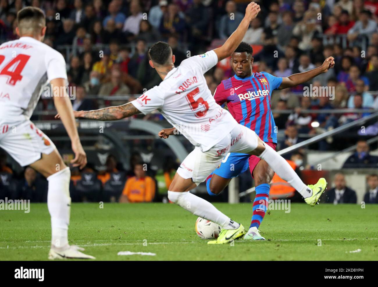 Ansu Fati lors du match entre le FC Barcelone et le RCD Mallorca, correspondant à la semaine 34 de la Liga Santander, joué au Camp Nou Stadium, à Barcelone, le 1st mai 2022. (Photo de Joan Valls/Urbanandsport /NurPhoto) Banque D'Images