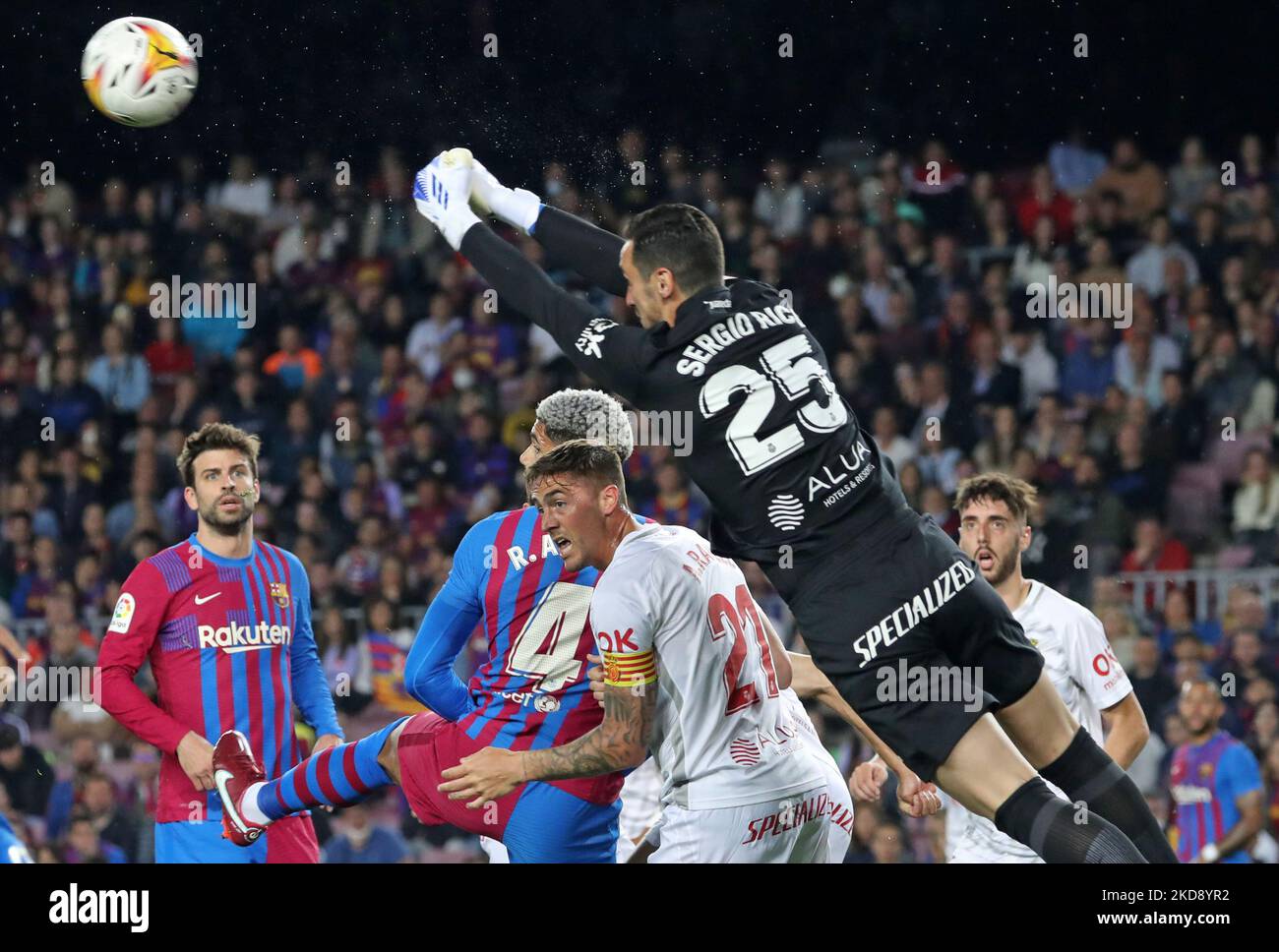 Sergio Rico lors du match entre le FC Barcelone et le RCD Mallorca, correspondant à la semaine 34 de la Liga Santander, joué au Camp Nou Stadium, à Barcelone, le 1st mai 2022. (Photo de Joan Valls/Urbanandsport /NurPhoto) Banque D'Images