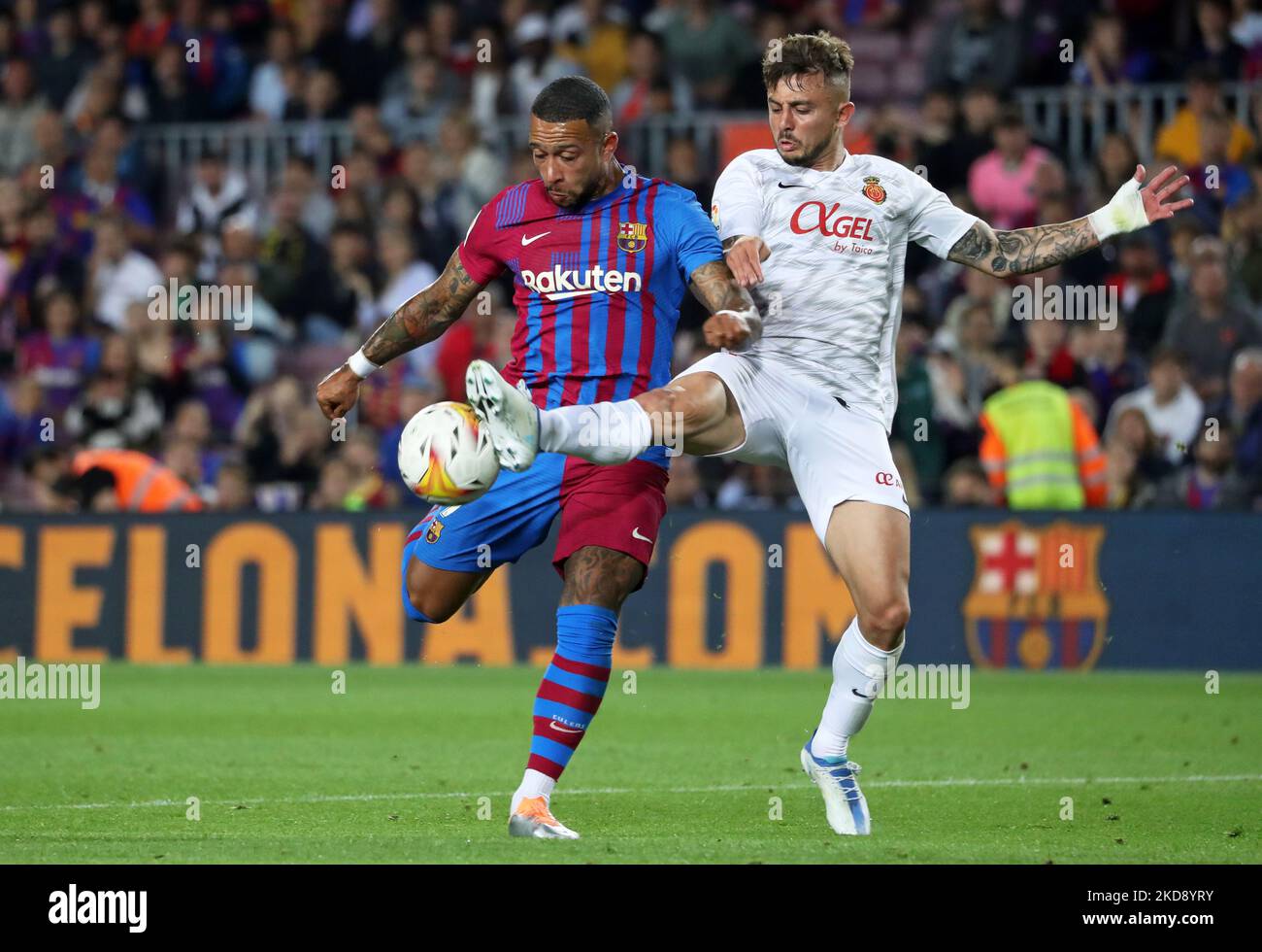 Memphis Delay marque pendant le match entre le FC Barcelone et le RCD Mallorca, correspondant à la semaine 34 de la Liga Santander, joué au Camp Nou Stadium, à Barcelone, le 1st mai 2022. (Photo de Joan Valls/Urbanandsport /NurPhoto) Banque D'Images