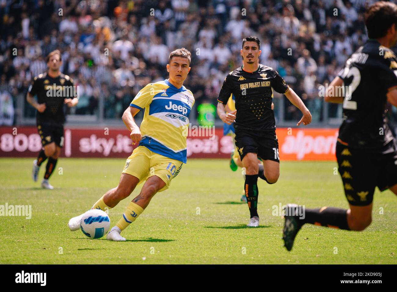 Paulo Dybala de Juventus FC lors du match de football série A entre Juventus FC et Venezia au stade Allianz, sur 1 mai 2022 à Turin, Italie (photo d'Alberto Gandolfo/NurPhoto) Banque D'Images