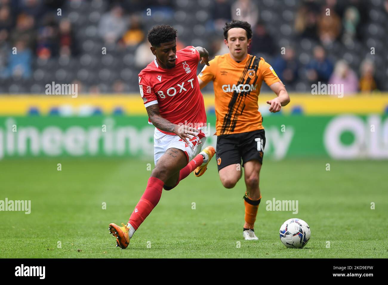 Jonathan Panzo, de Nottingham Forest, fait ses débuts en équipe lors du match de championnat Sky Bet entre Hull City et Nottingham Forest au KC Stadium, Kingston upon Hull, le samedi 7th mai 2022. (Photo de Jon Hobley/MI News/NurPhoto) Banque D'Images