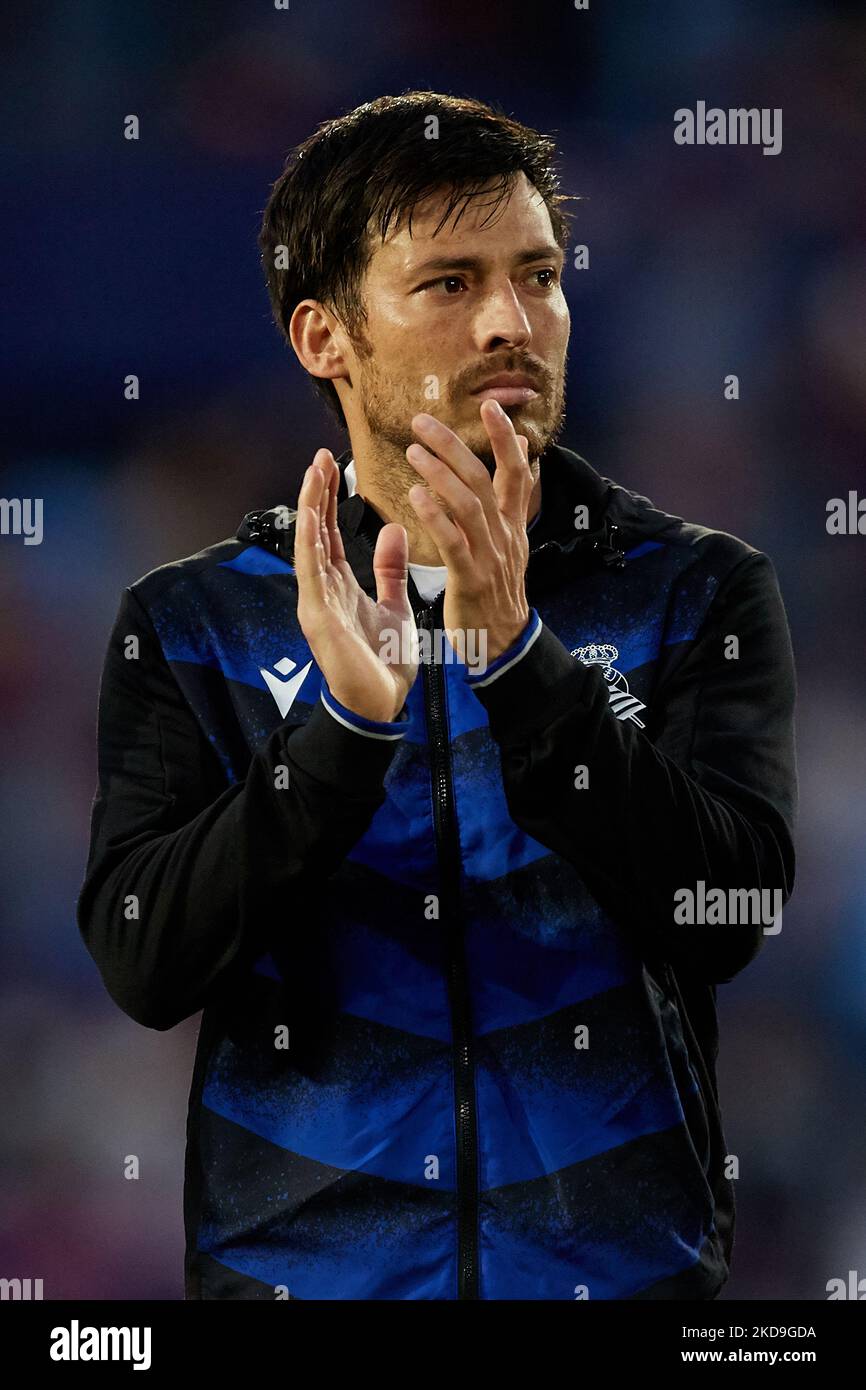 David Silva de Real Sociedad applaudit avant le match de la Liga Santander entre Levante UD et Real Sociedad au stade Ciutat de Valencia, 6 mai 2022, Valence, Espagne. (Photo de David Aliaga/NurPhoto) Banque D'Images