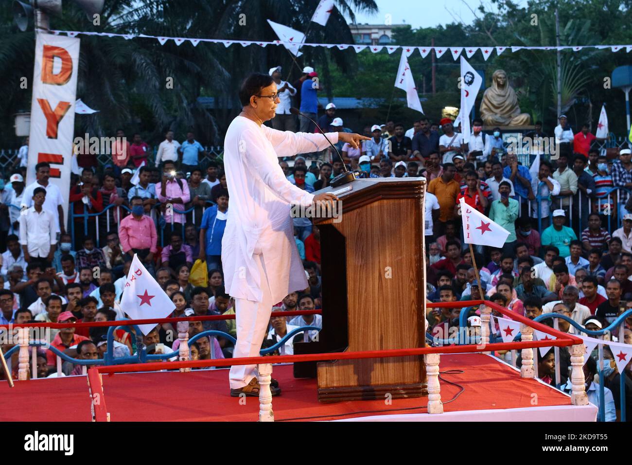 CPI(M) Secrétaire d'Etat du Bengale occidental M.Salim, s'adresse lors d'un rassemblement de militants de la Fédération démocratique de la jeunesse de l'Inde (DYFI) pour les conférences 11th de l'Inde à l'avenue Rani Rushmani à Kolkata, Inde, sur 12 mai,2022. (Photo de Debajyoti Chakraborty/NurPhoto) Banque D'Images