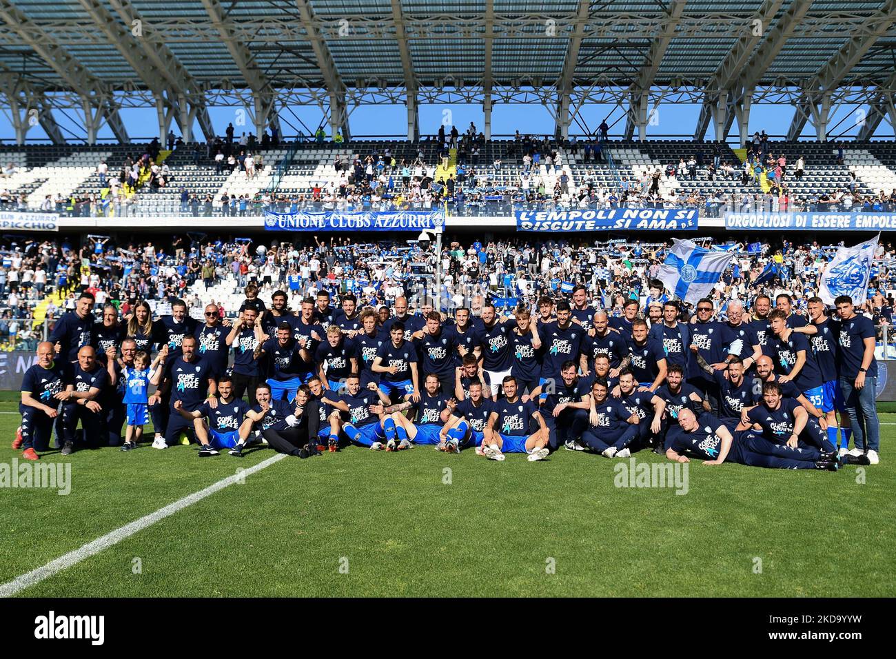 Les joueurs du FC Empoli célèbrent le salut lors du match de football italien série A Empoli FC vs US Salernitana sur 14 mai 2022 au stade Carlo Castellani à Empoli, Italie (photo de Lisa Guglielmi/LiveMedia/NurPhoto) Banque D'Images