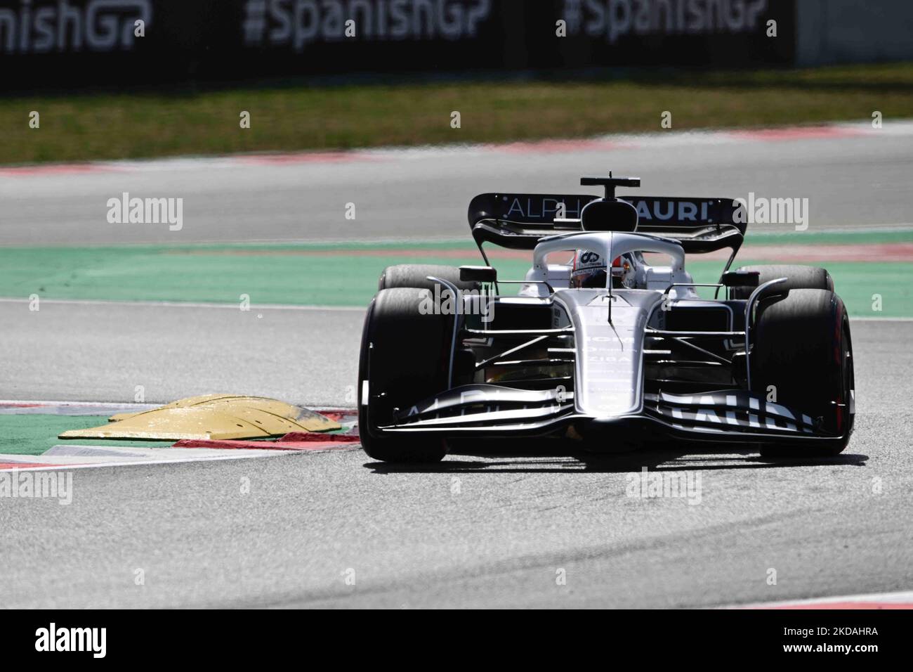 Pierre Gasly de Scuderia Alpha Tauri Honda pilote son monoplace lors de la qualification du Grand Prix d'Espagne dans le circuit de Catalogne à Montmelo, Barcelone, Catalogne, Espagne (photo par Andrea Diodato/NurPhoto) Banque D'Images
