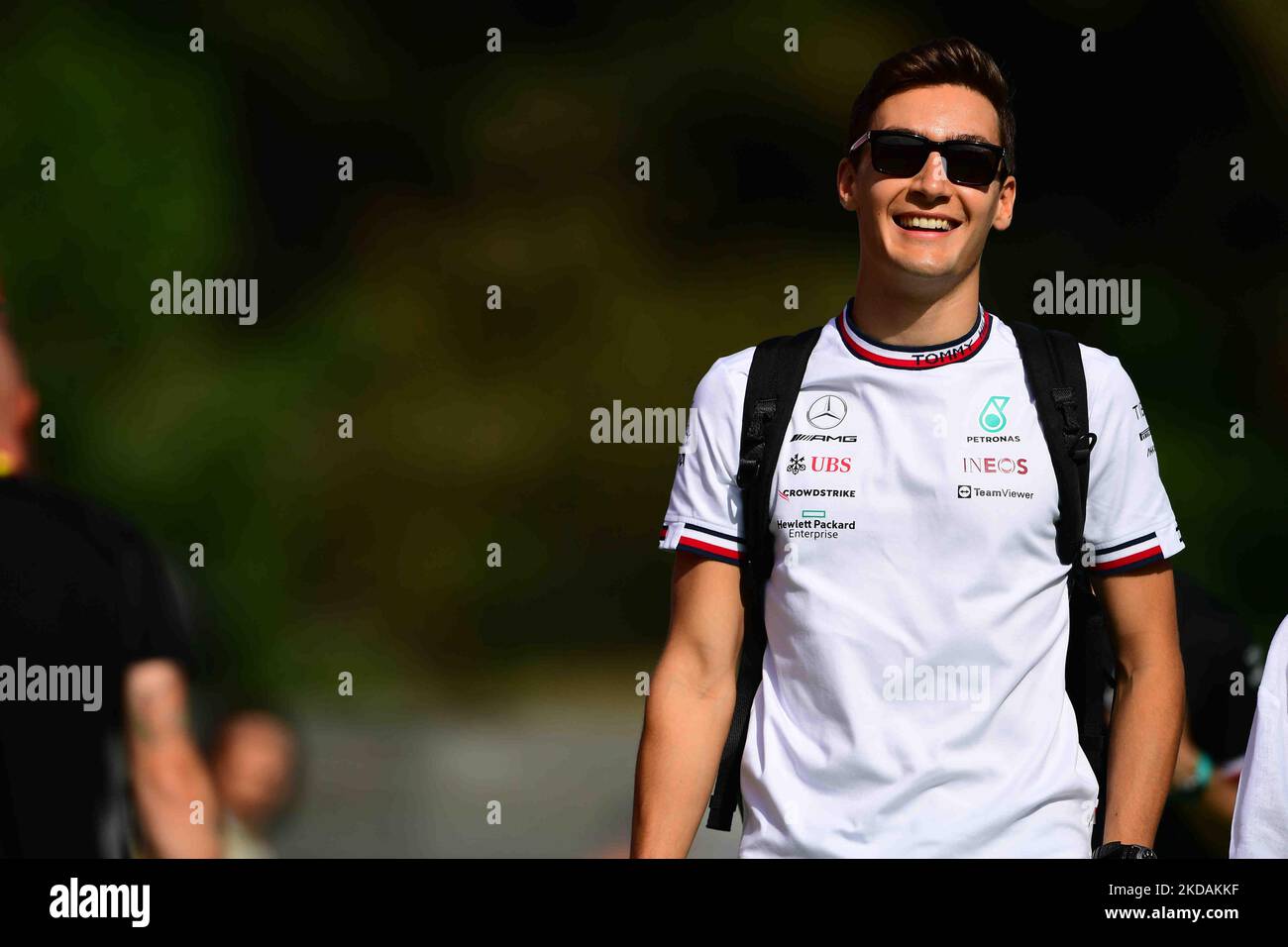 George Russel de Mercedes-AMG Petronas arrive dans le circuit avant la course du Grand Prix d'Espagne dans le circuit de Catalogne à Montmelo, Barcelone, Catalogne, Espagne, 22 mai 2022 (photo par Andrea Diodato/NurPhoto) Banque D'Images