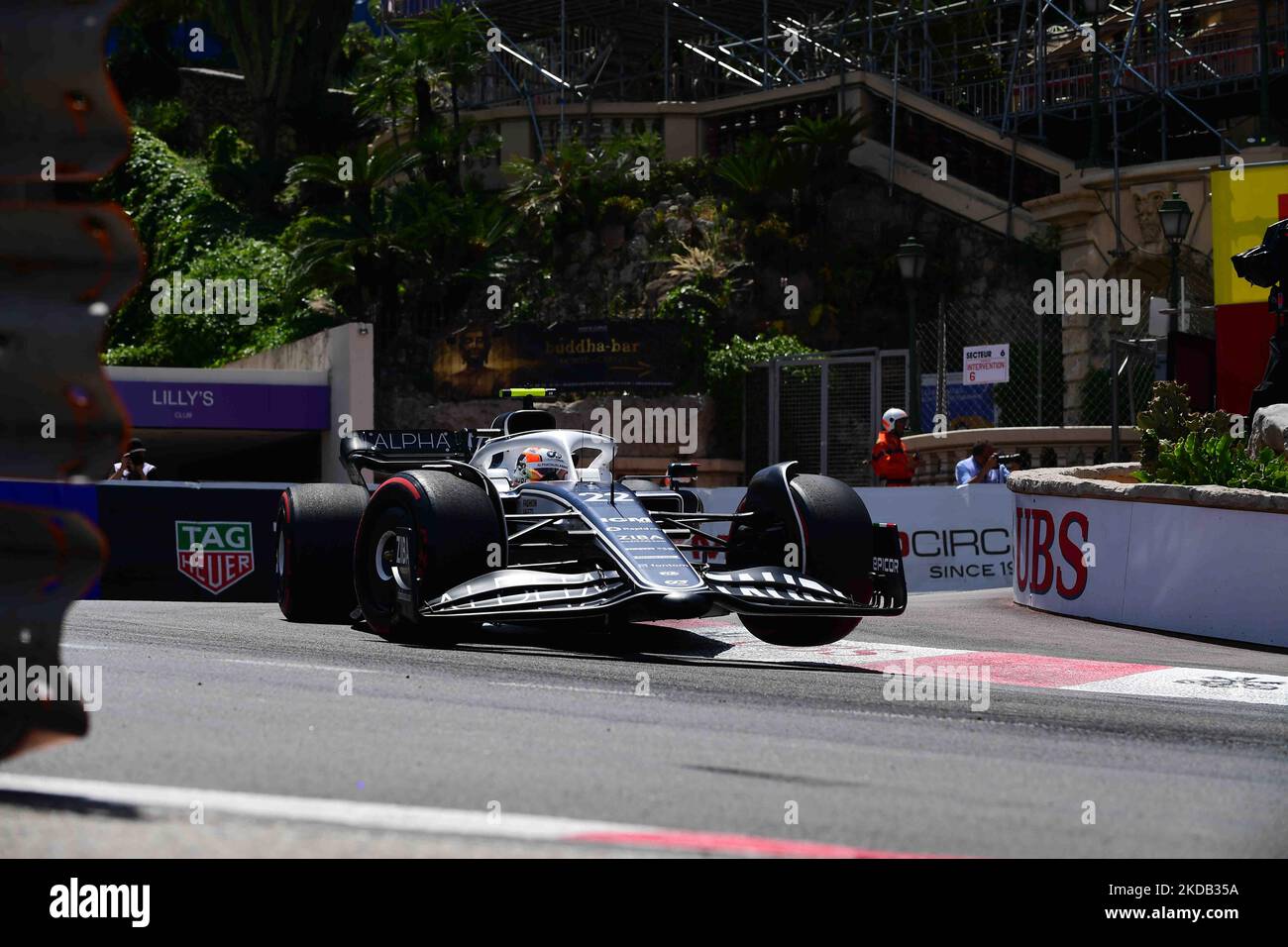Yuki Tsunoda de la Scuderia Alpha Tauri Honda pilote son monoplace lors de la qualification du Grand Prix de Monaco dans le circuit de la ville de Monaco à Monaco-ville, Monaco, France, sur 28 mai 2022. (Photo par Andrea Diodato/NurPhoto) Banque D'Images