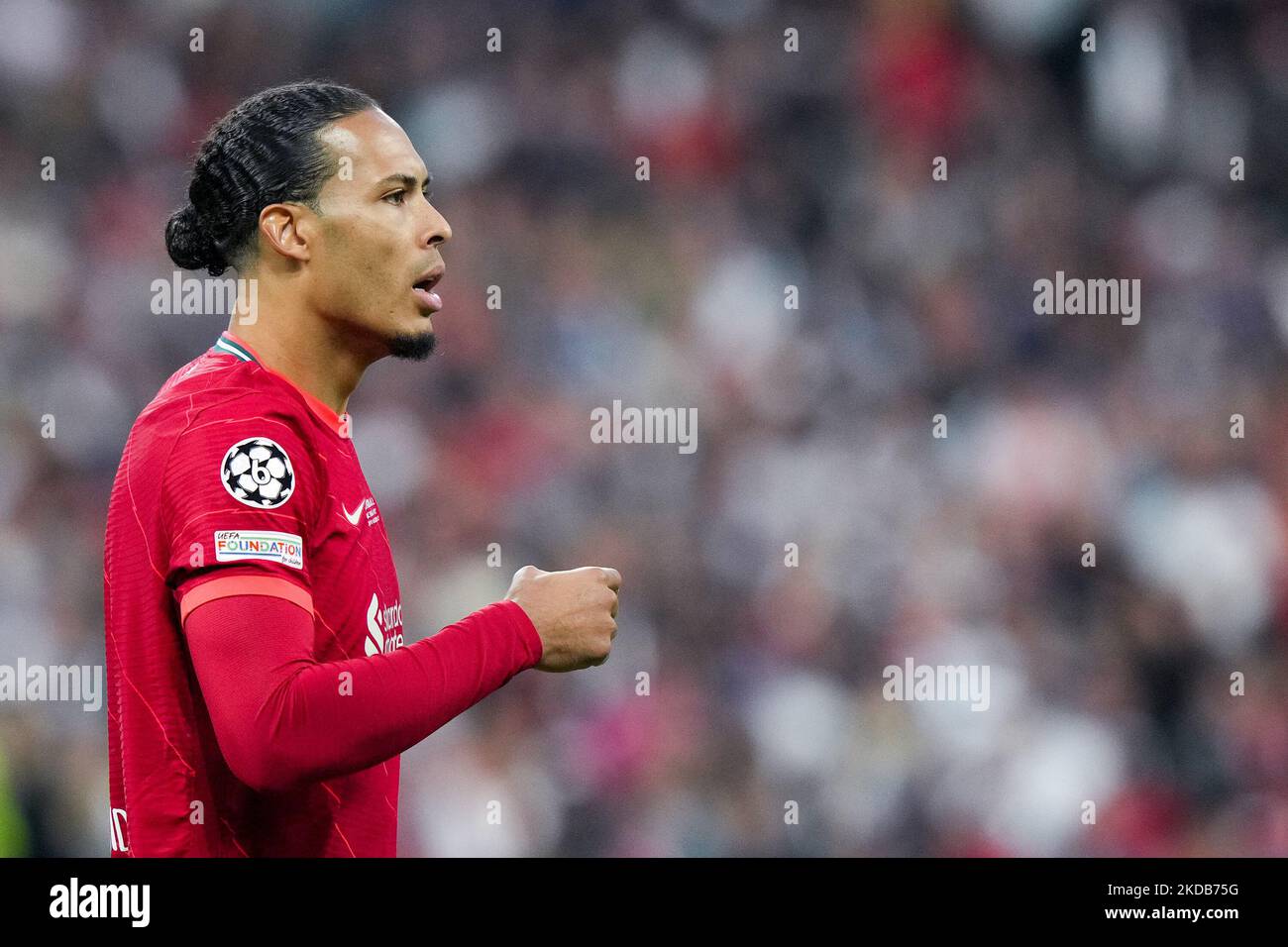 Virgile van Dijk, du FC Liverpool, se présente lors du match de finale de la Ligue des champions de l'UEFA entre le FC Liverpool et le FC Real Madrid au Stade de France sur 28 mai 2022 à Paris, en France. (Photo de Giuseppe Maffia/NurPhoto) Banque D'Images Virgile van Dijk, du FC Liverpool, se présente lors du match de finale de la Ligue des champions de l'UEFA entre le FC Liverpool et le FC Real Madrid au Stade de France sur 28 mai 2022 à Paris, en France. (Photo de Giuseppe Maffia/NurPhoto) Banque D'Images