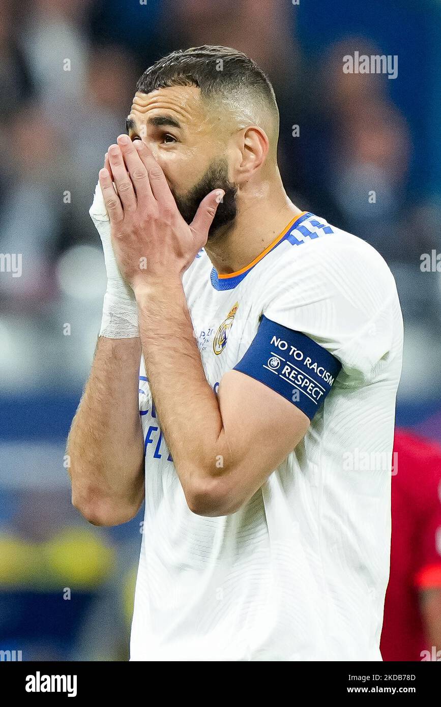 Karim Benzema du Real Madrid CF réagit lors du match final de la Ligue des champions de l'UEFA entre le FC Liverpool et le FC Real Madrid au Stade de France sur 28 mai 2022 à Paris, en France. (Photo de Giuseppe Maffia/NurPhoto) Banque D'Images Karim Benzema du Real Madrid CF réagit lors du match final de la Ligue des champions de l'UEFA entre le FC Liverpool et le FC Real Madrid au Stade de France sur 28 mai 2022 à Paris, en France. (Photo de Giuseppe Maffia/NurPhoto) Banque D'Images