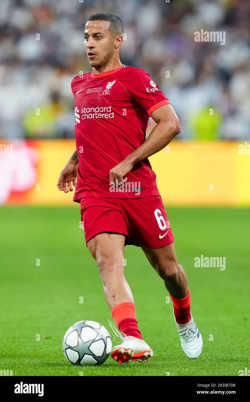 Thiago Alcantara du FC Liverpool lors du match final de la Ligue des champions de l'UEFA entre le FC Liverpool et le FC Real Madrid au Stade de France sur 28 mai 2022 à Paris, France. (Photo de Giuseppe Maffia/NurPhoto) Banque D'Images Thiago Alcantara du FC Liverpool lors du match final de la Ligue des champions de l'UEFA entre le FC Liverpool et le FC Real Madrid au Stade de France sur 28 mai 2022 à Paris, France. (Photo de Giuseppe Maffia/NurPhoto) Banque D'Images
