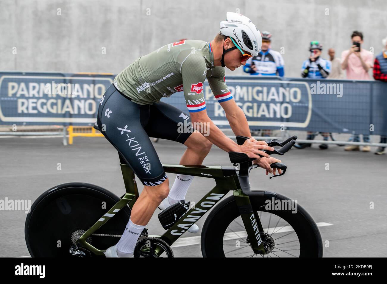 Mathieu van der Poel (équipe Alpecin-Fenix) pendant le Giro d'Italia 2022  Giro d'Italia - étape 21 - Vérone - Vérone sur 29 mai 2022 à Vérone, Italie  (photo de Silvia Colombo/LiveMedia/NurPhoto Photo