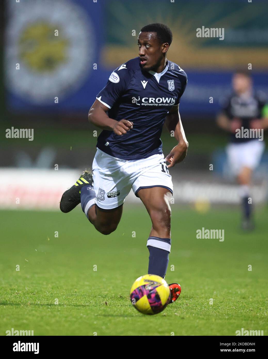 5th novembre, Maryhill, Glasgow, Écosse; Scottish Championship football, Partick Thistle versus Dundee ; Zach Robinson de Dundee Banque D'Images