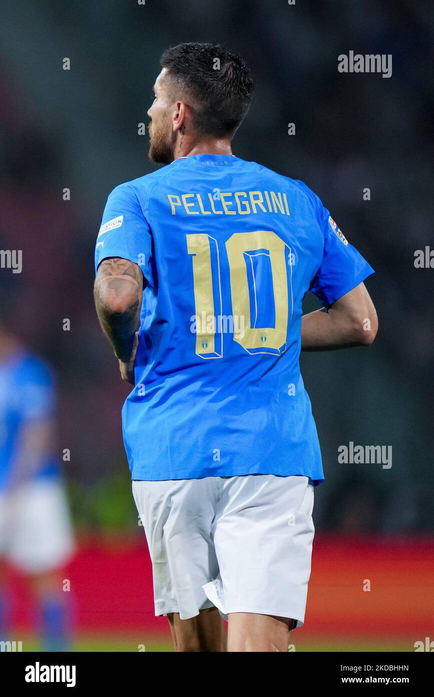 Lorenzo Pellegrini d'Italie porte le maillot numéro dix lors du match de l'UEFA Nations League entre l'Italie et l'Allemagne au Stadio Renato Dall'Ara, Bologne, Italie, le 4 juin 2022. (Photo de Giuseppe Maffia/NurPhoto) Banque D'Images Lorenzo Pellegrini d'Italie porte le maillot numéro dix lors du match de l'UEFA Nations League entre l'Italie et l'Allemagne au Stadio Renato Dall'Ara, Bologne, Italie, le 4 juin 2022. (Photo de Giuseppe Maffia/NurPhoto) Banque D'Images