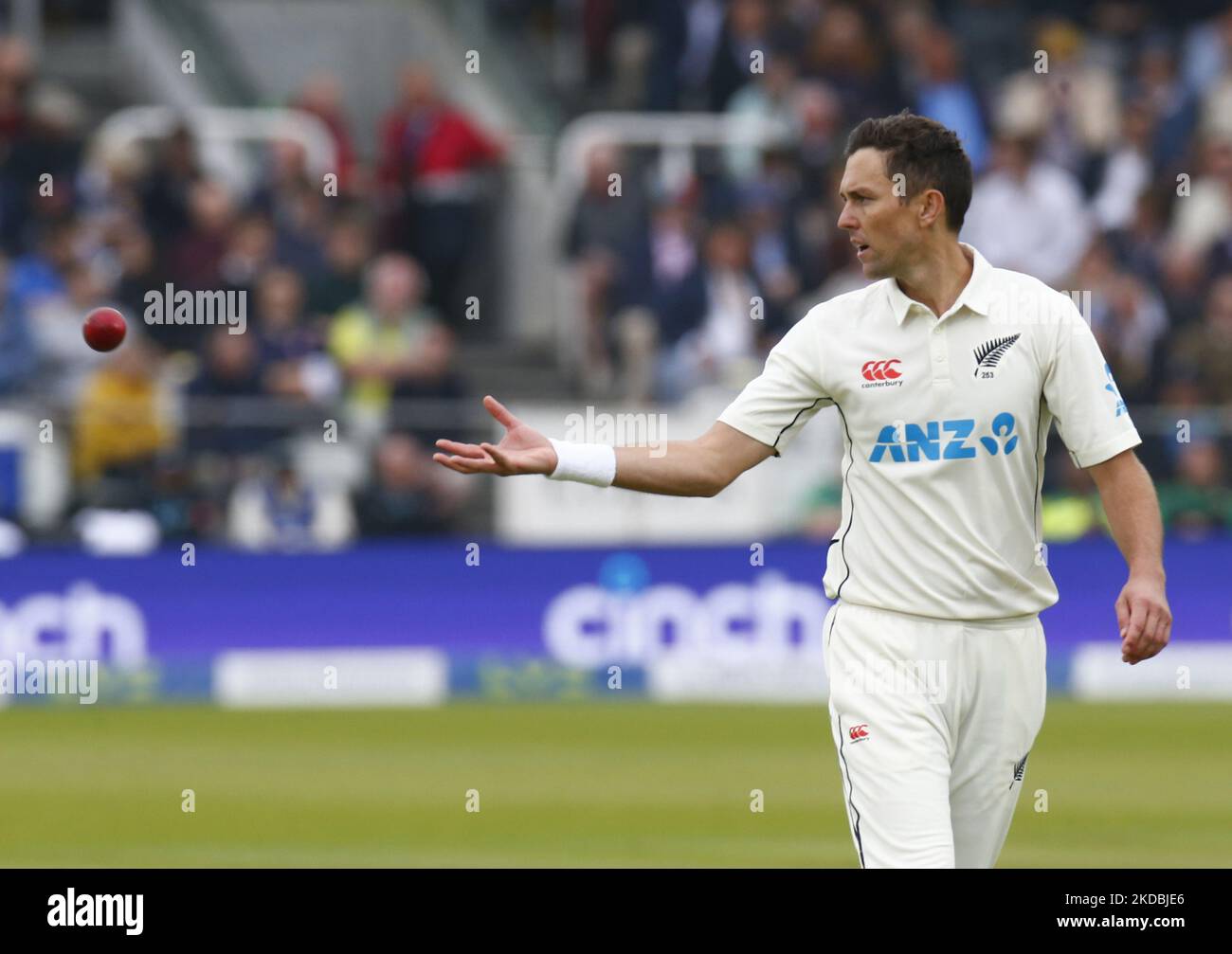 E18 au cours DES TESTS D'ASSURANCE SÉRIE 1st Test, jour 4, (jour 4 de 5) entre l'Angleterre contre la Nouvelle-Zélande au terrain de cricket de Lor, Londres, le 05th juin 2022 (photo par action Foto Sport/NurPhoto) Banque D'Images