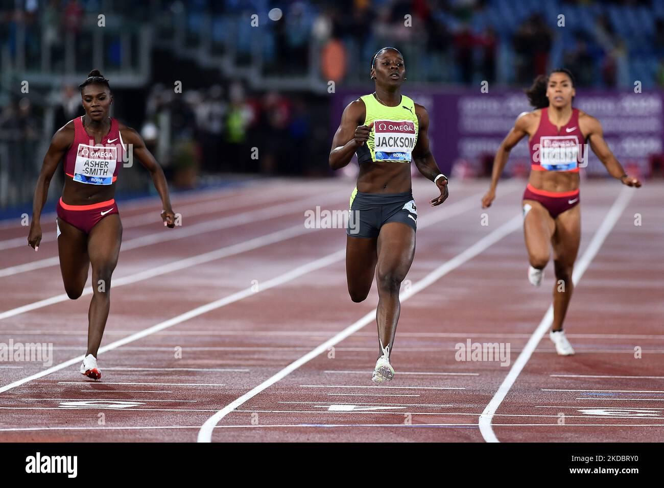 Shericka Jackson de Jamaïque (C) concurrence des femmes de 200 mètres pendant la ligue de diamants de Wanda de l'IAAF: Gala d'or Pietro Mennea au Stadio Olimpico sur 09 juin 2022 à Rome, Italie (photo de Michele Maraviglia/NurPhoto) Banque D'Images