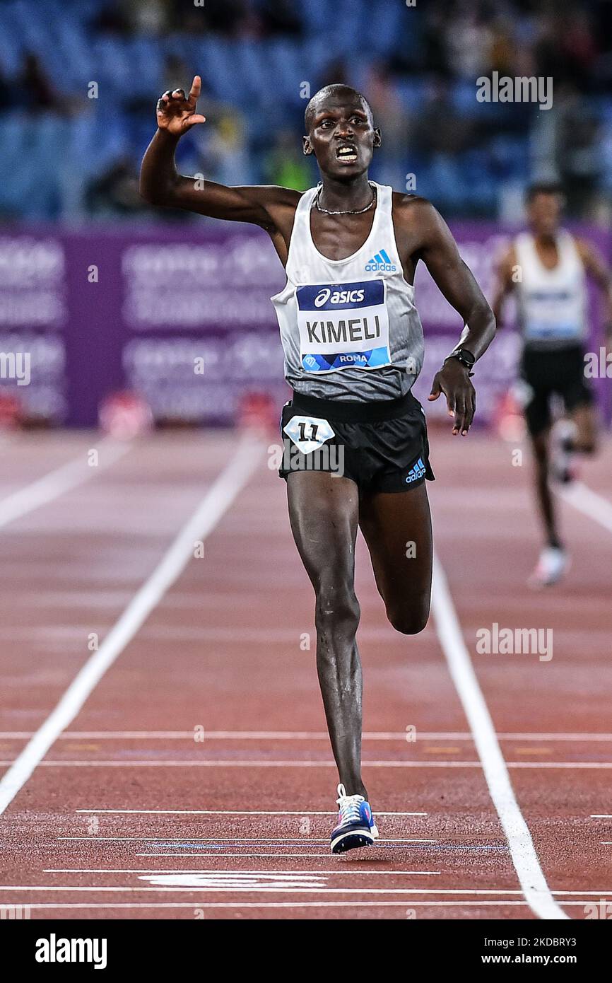 Nicholas Kipkorir Kimeli, du Kenya, est en compétition avec des hommes de 5000 mètres pendant la ligue de diamants de Wanda de l'IAAF : Gala d'or Pietro Mennea au Stadio Olimpico sur 09 juin 2022 à Rome, Italie (photo de Michele Maraviglia/NurPhoto) Banque D'Images