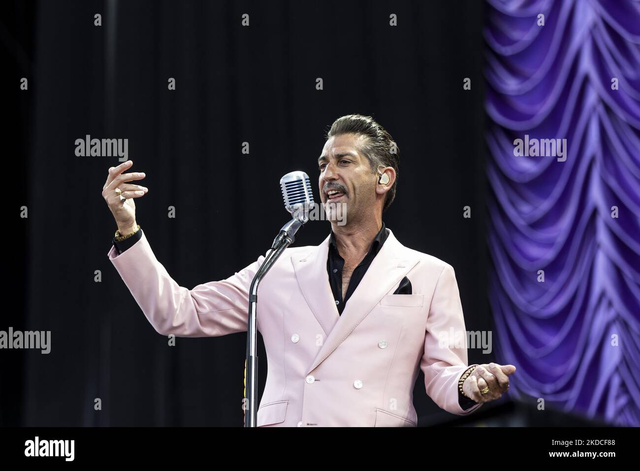 Danny Vera se produit en direct au festival Pinkpop 2022 sur 17 juin 2022 à Megaland Landgraaf, pays-Bas. (Photo de Roberto Finizio/NurPhoto) Banque D'Images