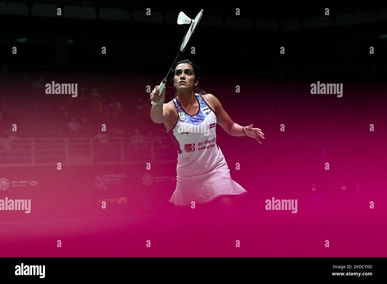 Pusarla Venkata Sindhu, de l'Inde, est en compétition lors du premier tour de match des femmes célibataires contre Pornpawee Chochuwong, de Thaïlande, le deuxième jour de l'Open de Malaisie de Petronas à l'Axiata Arena, sur 29 juin 2022, à Kuala Lumpur, en Malaisie. (Photo de Zahim Mohd/NurPhoto) Banque D'Images