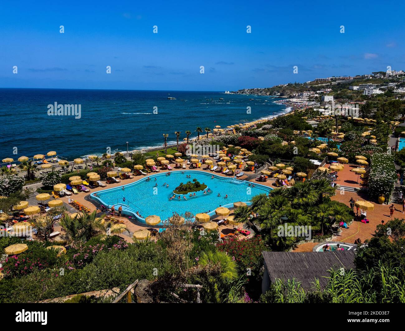 Vue sur Giardini Poseidon terme, le plus grand parc thermal de l'île d'Ischia, sur 29 juin 2022. (Photo de Manuel Romano/NurPhoto) Banque D'Images