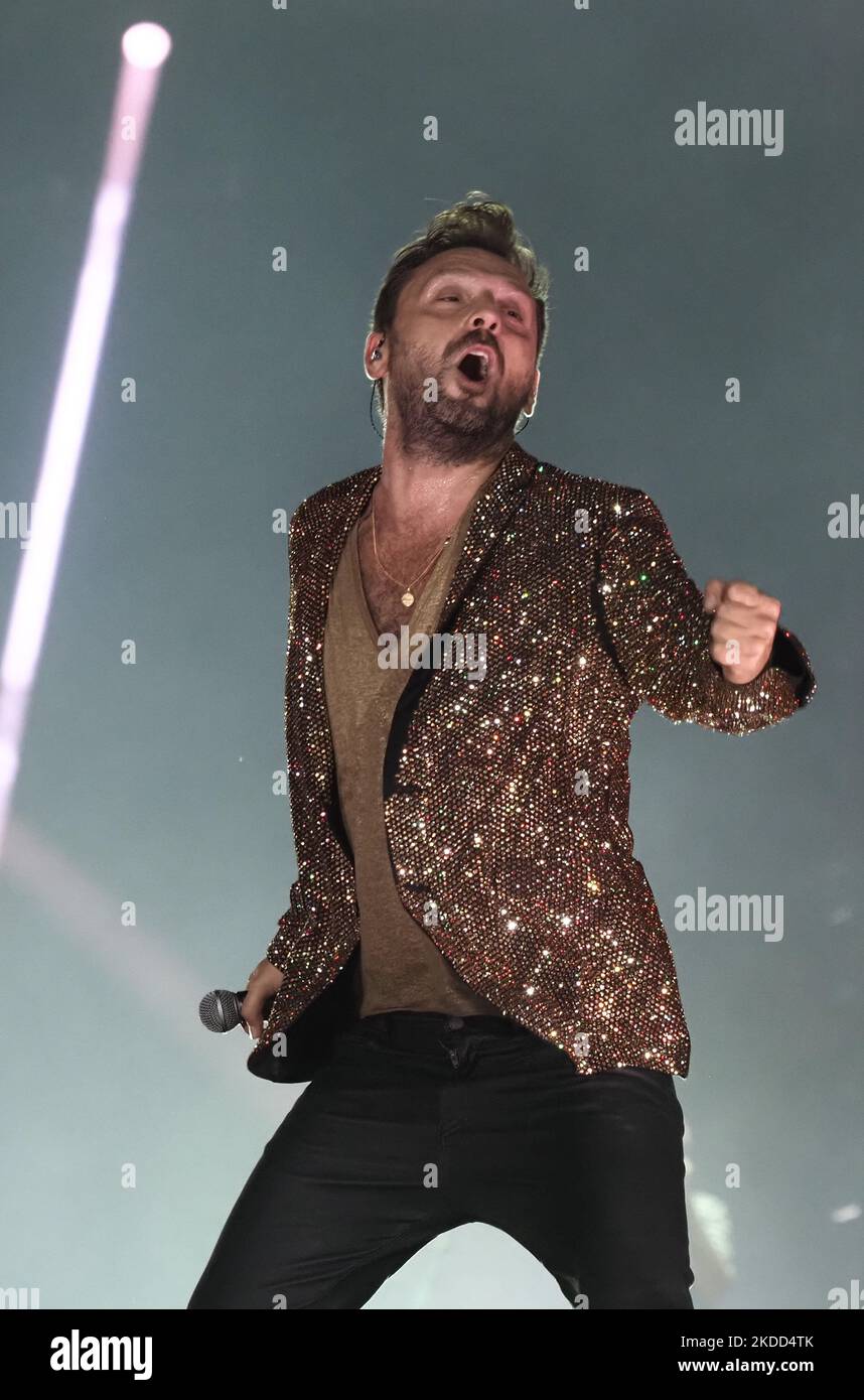 La chanteuse italienne Cesare Cremonini en concert au parc Imola. 2 juillet 2022, Imola (Bologne), Italie (photo de Michele Nucci/LiveMedia/NurPhoto) Banque D'Images