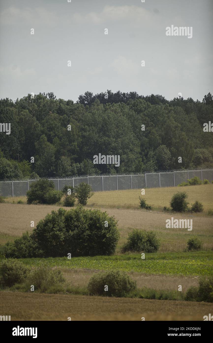 Pologne mur frontalier de la Biélorussie vu près de Zubrzyca Mala et d'Usnarz Gorny sur 2 juillet 2022. (Photo de Maciej Luczniewski/NurPhoto) Banque D'Images