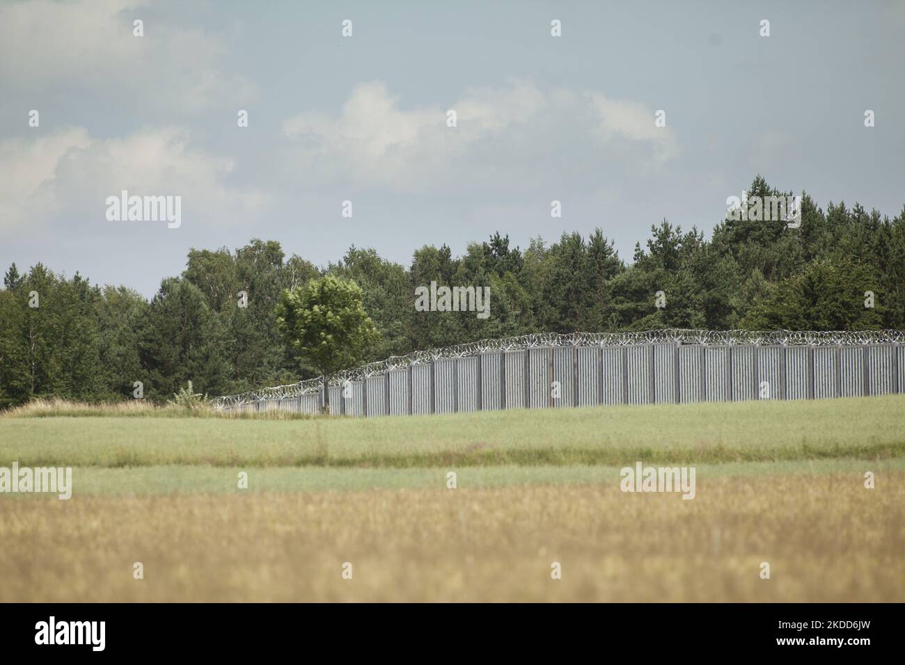 Pologne mur frontalier de la Biélorussie vu près de Zubrzyca Mala et d'Usnarz Gorny sur 2 juillet 2022. (Photo de Maciej Luczniewski/NurPhoto) Banque D'Images