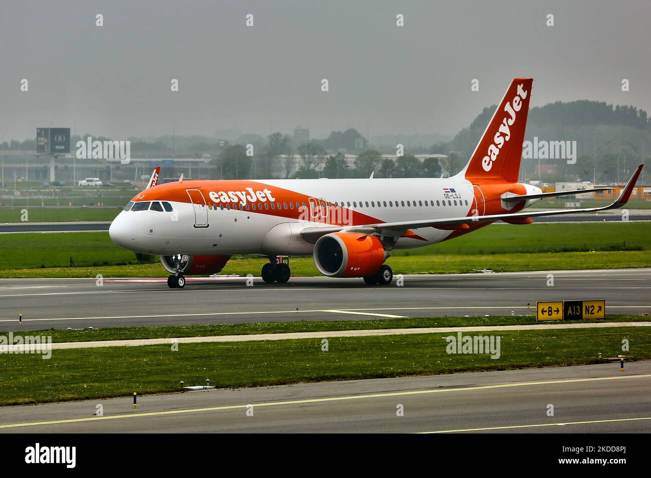 EasyJet Europe Airlines Airbus A320 à l'aéroport d'Amsterdam Schiphol à Amsterdam (pays-Bas), sur 03 mai 2022. (Photo de Creative Touch Imaging Ltd./NurPhoto) Banque D'Images