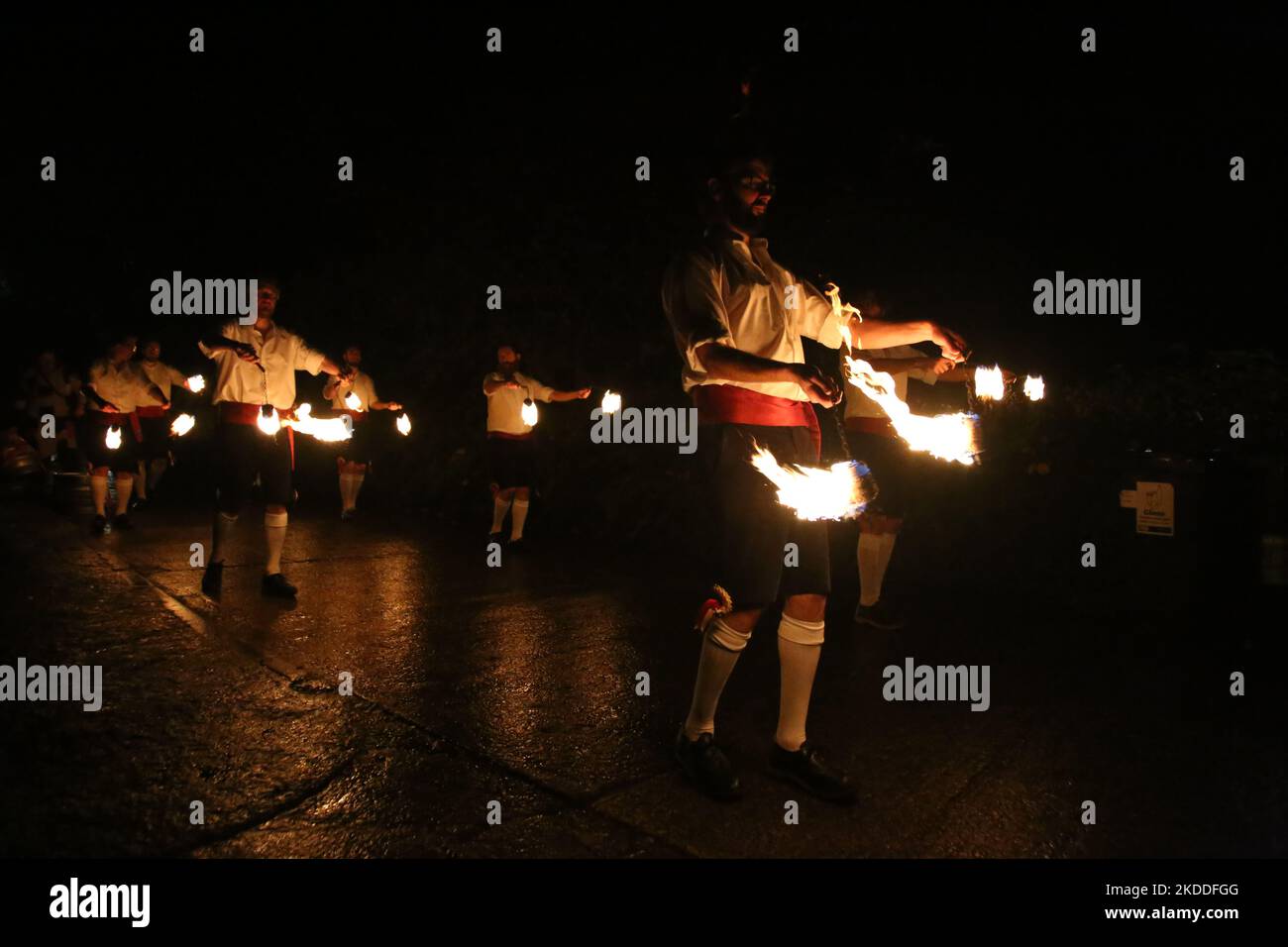 Newcastle upon Tyne, Royaume-Uni, 5th novembre 2022, Kingsman Fire Dance, une fête folklorique traditionnelle sur la soirée Guy Fawkes au Cumberland Arms Pub, crédit: DEW/AlamyLive Banque D'Images