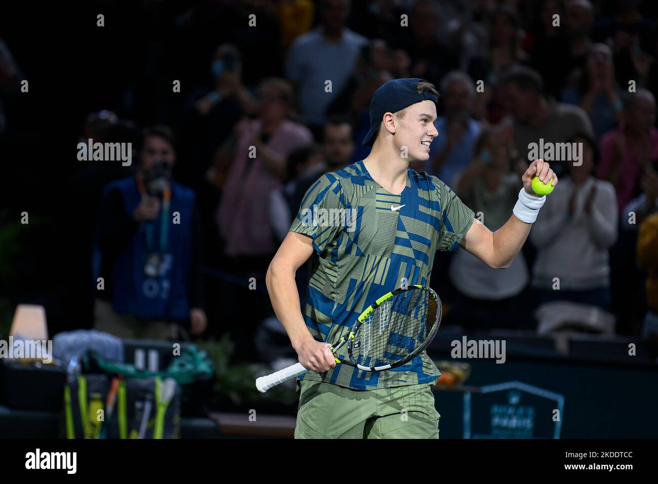 Holger Rune du Danemark lors du Rolex Paris Masters, ATP Masters 1000 tennis Tournament, sur 5 novembre 2022 au Accor Arena de Paris, France. Photo de Victor Joly/ABACAPRESS.COM Banque D'Images Holger Rune du Danemark lors du Rolex Paris Masters, ATP Masters 1000 tennis Tournament, sur 5 novembre 2022 au Accor Arena de Paris, France. Photo de Victor Joly/ABACAPRESS.COM Banque D'Images