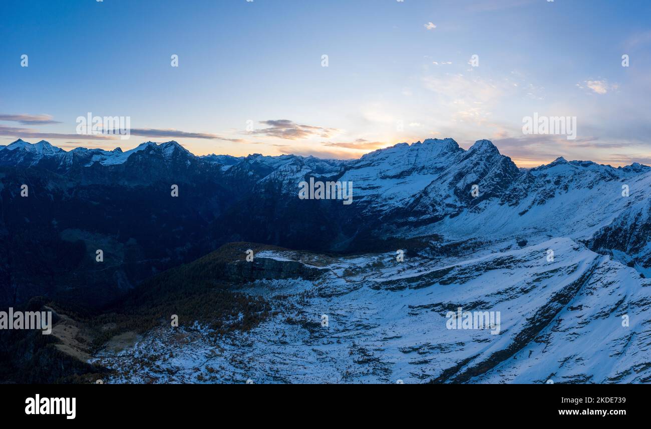 Vue aérienne sur les montagnes du Val Pontirone dans le canton du Tessin, Suisse Banque D'Images