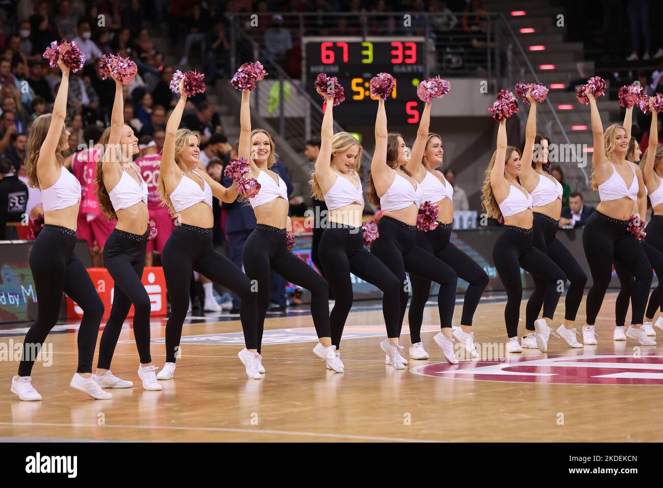 Bonn, Allemagne. 05th novembre 2022. Basketball Bundesliga Matchday 6, Telekom paniers Bonn - MLP universitaires Heidelberg, paniers Dance Team crédit: Juergen Schwarz/Alamy Live News Banque D'Images