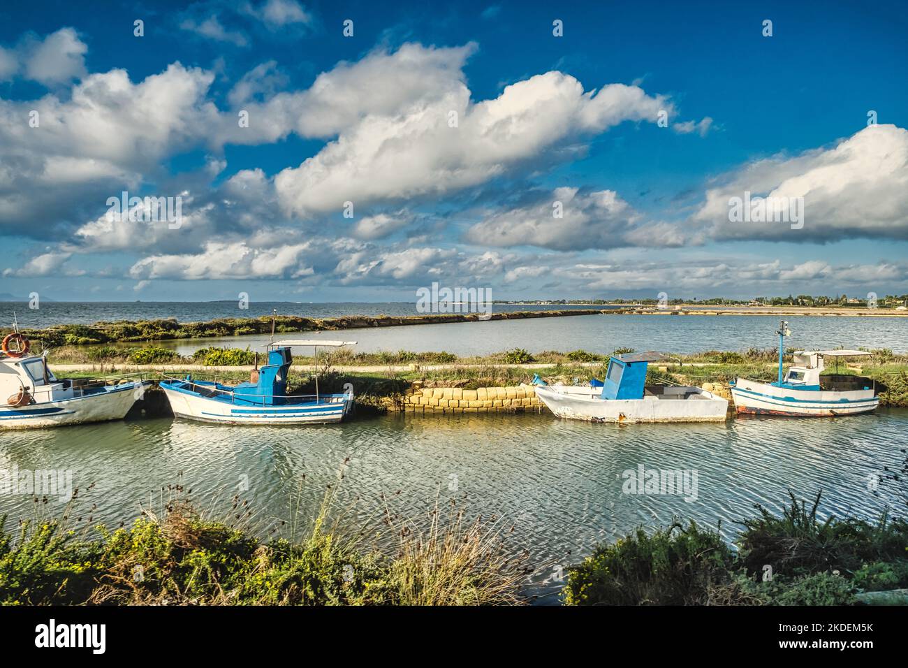Salines salines entre Marsala et Trapani en Sicile, Italie Banque D'Images