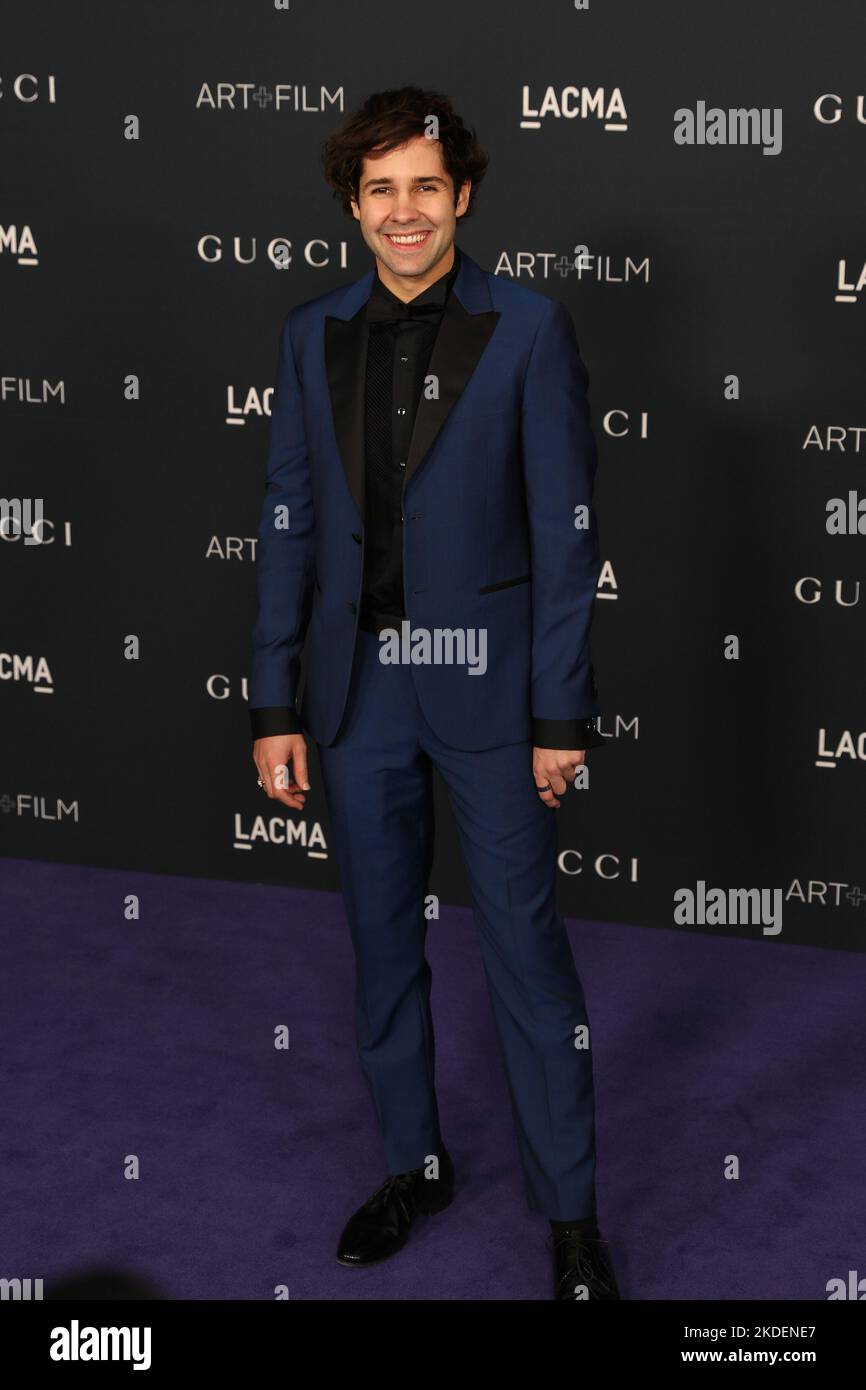 David Dobrik arrive au Gala Art + film 2022 de la LACMA qui s'est tenu à la LACMA à Los Angeles, en Californie, samedi, à 5 novembre 2022. (Photo de Conor Duffy/Sipa USA) Banque D'Images