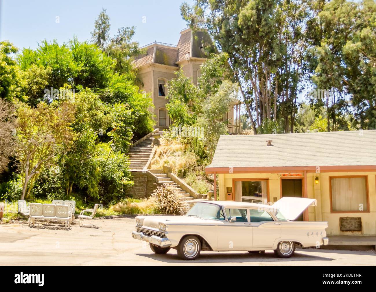 HOLLYWOOD - 28 AOÛT : le film 'Psycho' aux studios Universal d'Hollywood sur 28 août 2012. Le set montre le Bates Motel et Mansi Banque D'Images