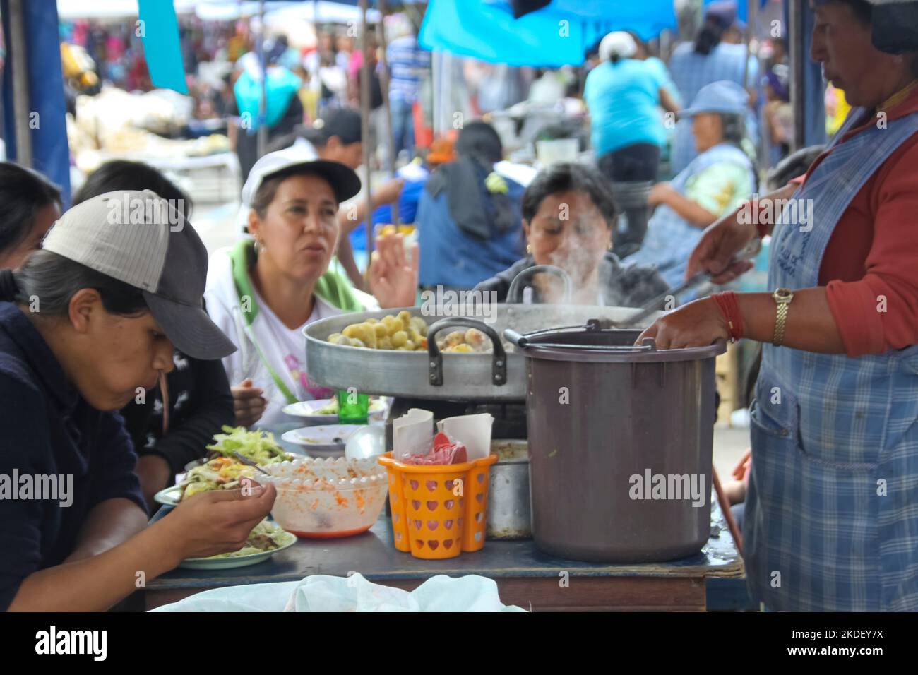 Marché alimentaire à Otavalo, province d'Imbabura, Équateur. Banque D'Images