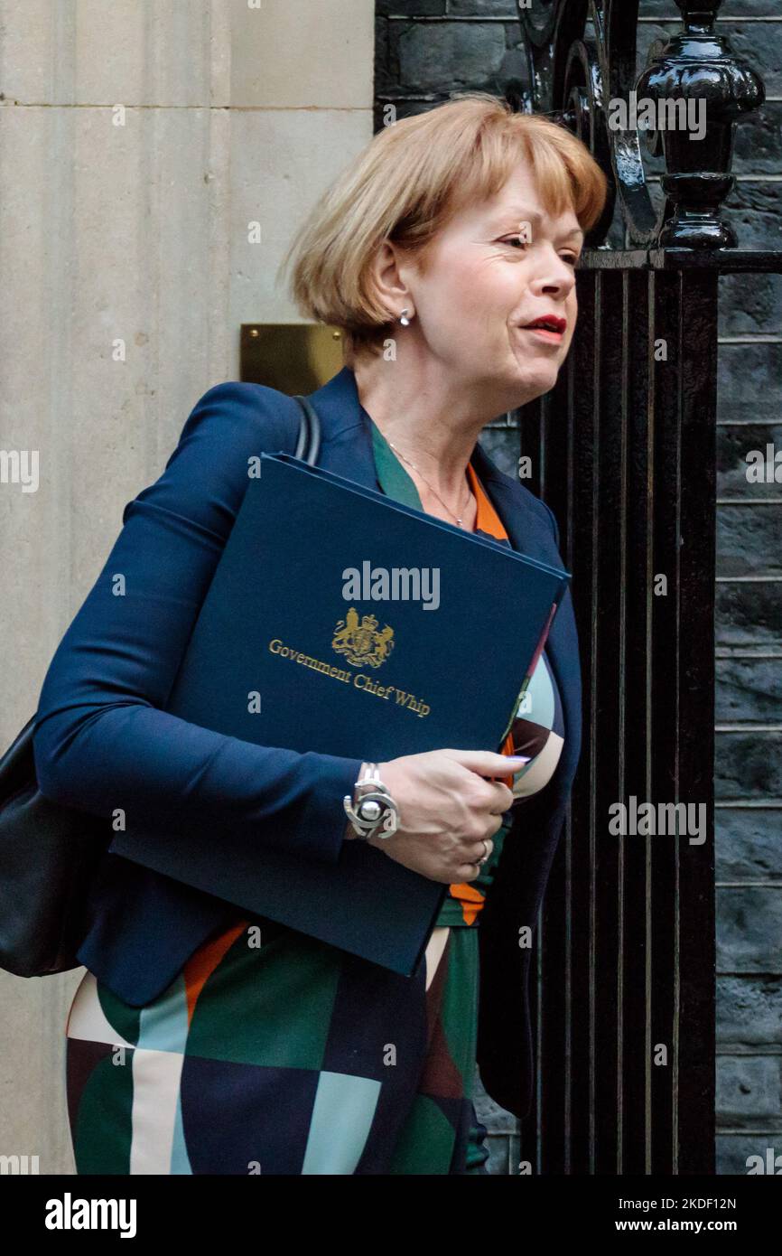 Downing Street, Londres, Royaume-Uni. 11th octobre 2022. Wendy Morton, whip en chef, assiste à la première réunion du Cabinet au 10 Downing Street depuis le Conservativ Banque D'Images