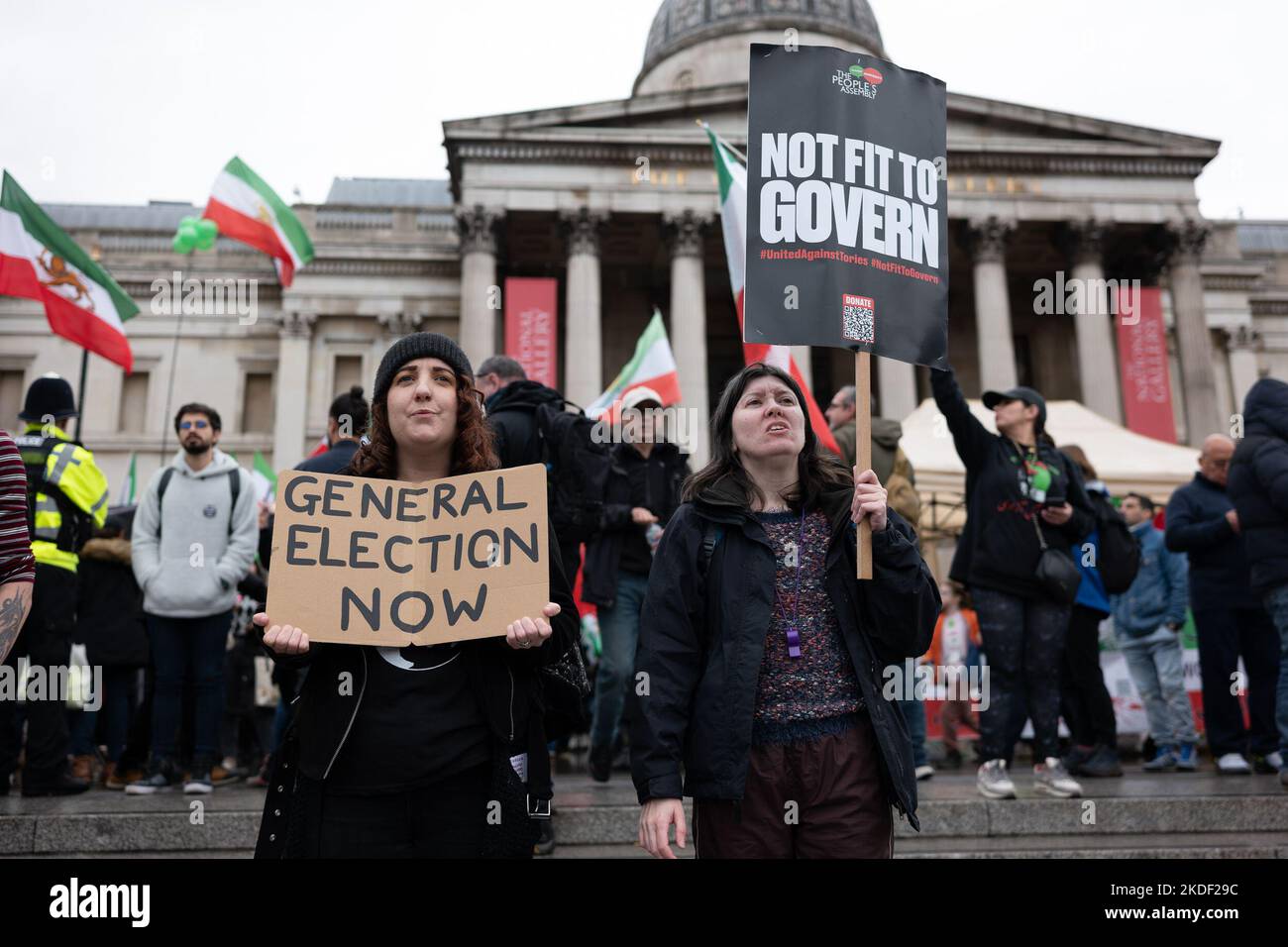 La manifestation de « Grande-Bretagne brisée » de l’Assemblée du peuple a conduit des milliers de personnes à une marche dans le centre de Londres appelant à des élections générales. 05/11/22 London/UK Aubrey/Alay Live News Banque D'Images