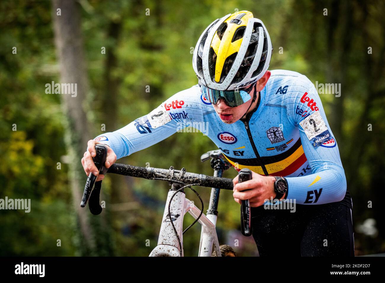 Belge Antoine Jamin photographié en action lors de la course junior des hommes aux Championnats d'Europe de cyclisme cycliste, dimanche 06 novembre 2022, à Namur, Belgique. BELGA PHOTO JASPER JACOBS Banque D'Images