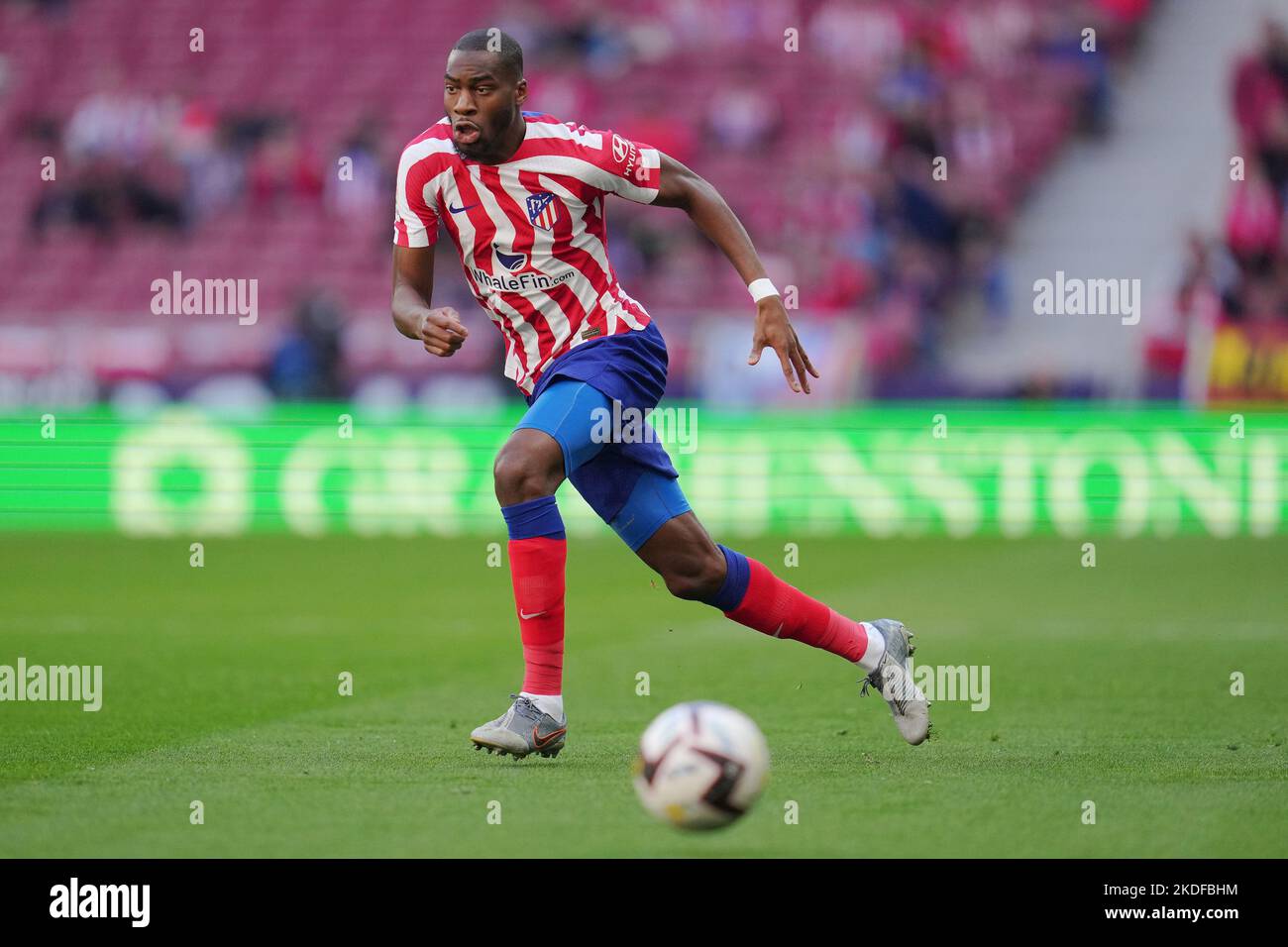 Geoffrey Kondogbia de l'Atlético de Madrid pendant le match de la Liga entre l'Atlético de Madrid et le RCD Espanyol joué au stade Civitas Metropolitano sur 06 novembre 2022 à Madrid, Espagne. (Photo de Colas Buera / PRESSIN) Banque D'Images