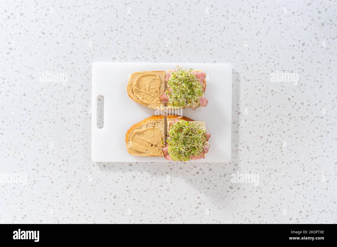 Jambon, concombre et sandwich Sprout Banque D'Images