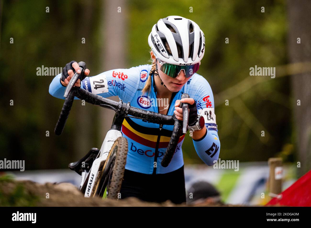 Kiona Crabbe belge photographiée en action lors de la course féminine U23 aux Championnats d'Europe de cyclisme cycliste, dimanche 06 novembre 2022, à Namur, Belgique. BELGA PHOTO JASPER JACOBS Banque D'Images